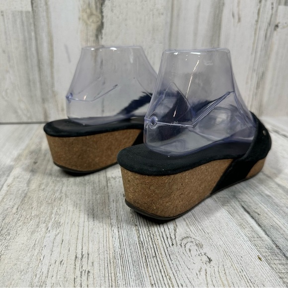 UGG Women's Azure Wedge Platform Thong Slide Sandals #133 - Picture 9 of 12